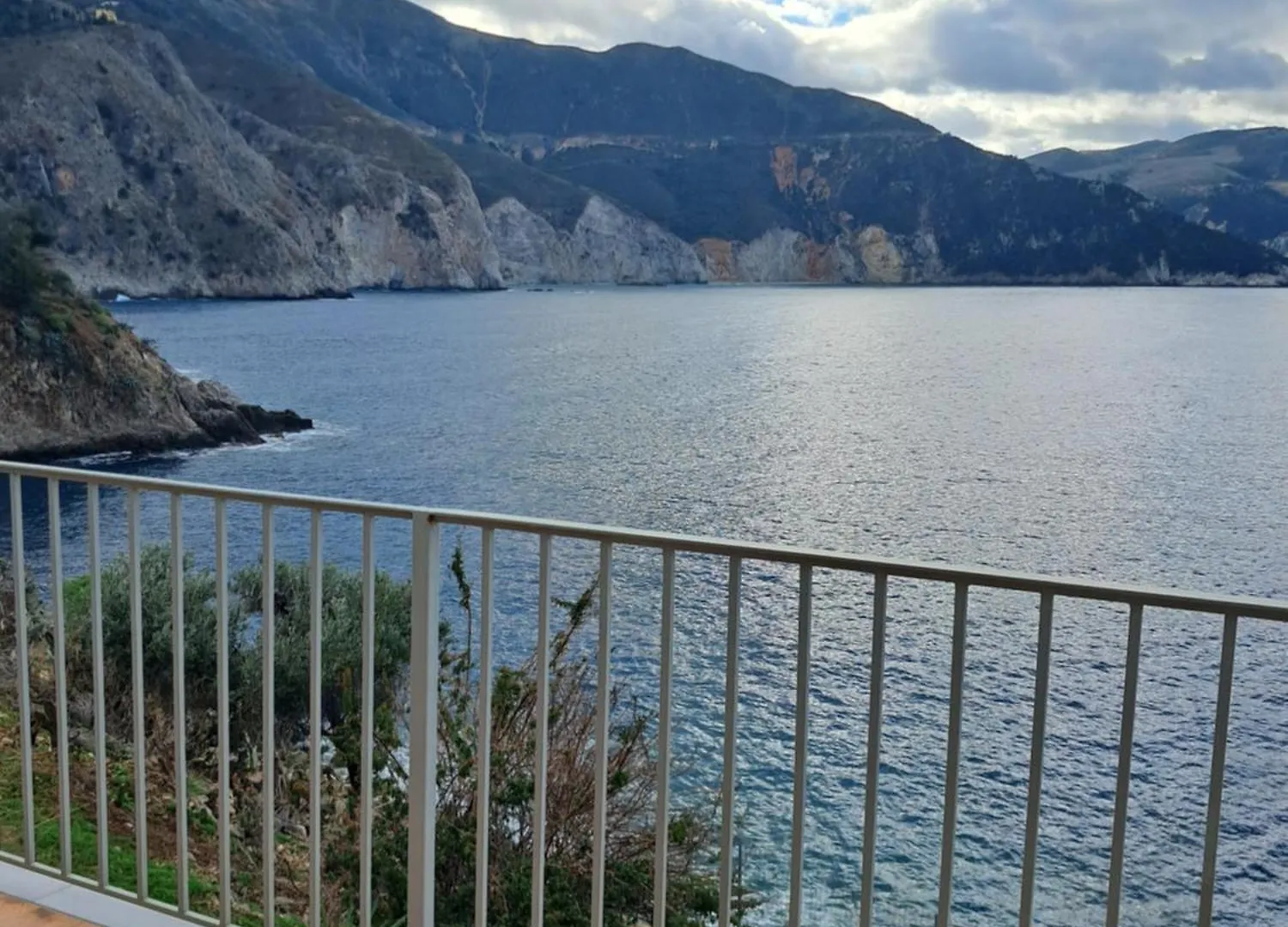 Asos Luxury Seafront Villas, Kefalonia, 100M Beach & Center, 4 Stars Services, Parking - Near Myrtos - Fiskardo